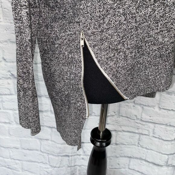 Express women XS Longsleeve hi low v-cut sweater with zipper sides sz XS women - Picture 6 of 12